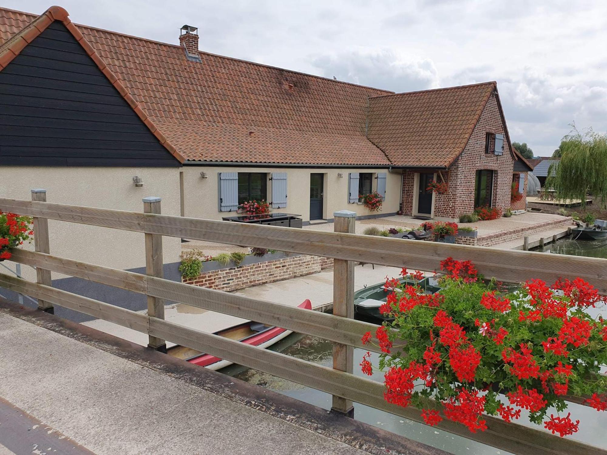 Au Chemin Du Paradis Gite De 10 Personnes 4 Etoiles Saint-Martin-Lez-Tatinghem Eksteriør billede